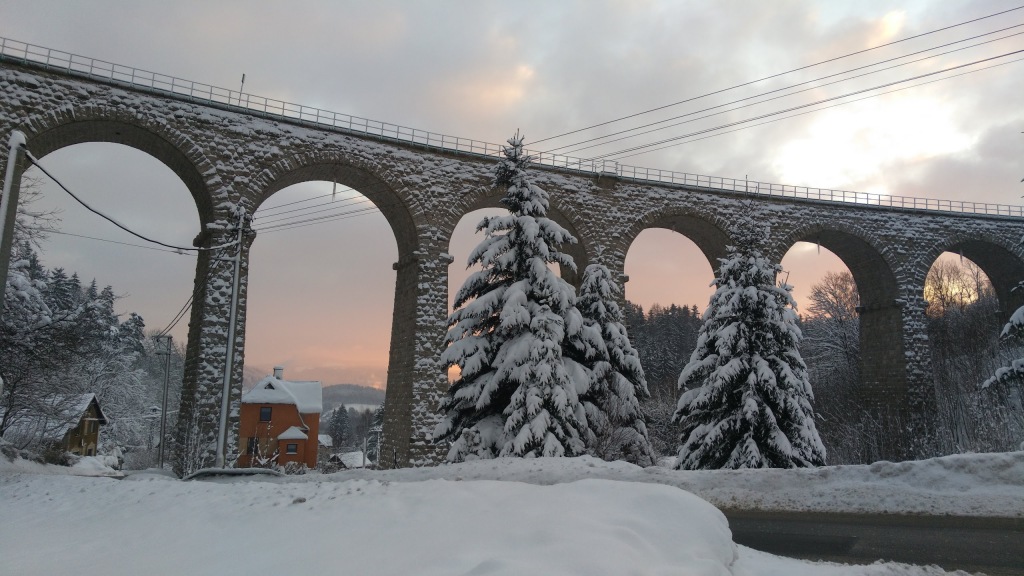 Ve čtvrtek ubývání oblačnosti a teploty kolem 3 °C