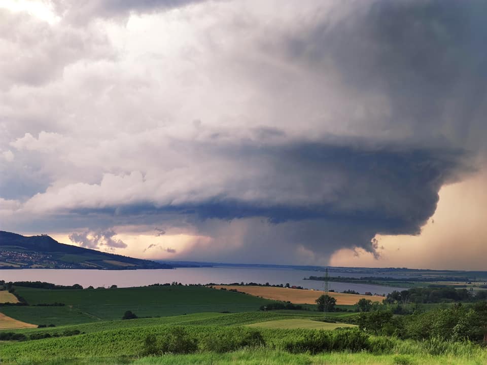 Na Pálavě se v pátek vyskytla supercela – co to vůbec je?