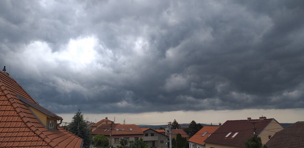 Sobota bude se srážkami