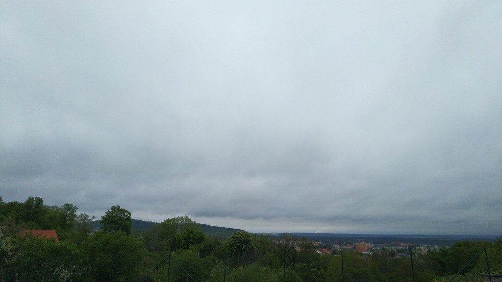 Během pátku od západu s deštěm