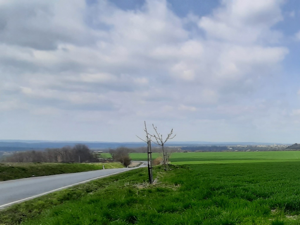V úterý ubyde srážek, teploty budou stále i nad 30 °C