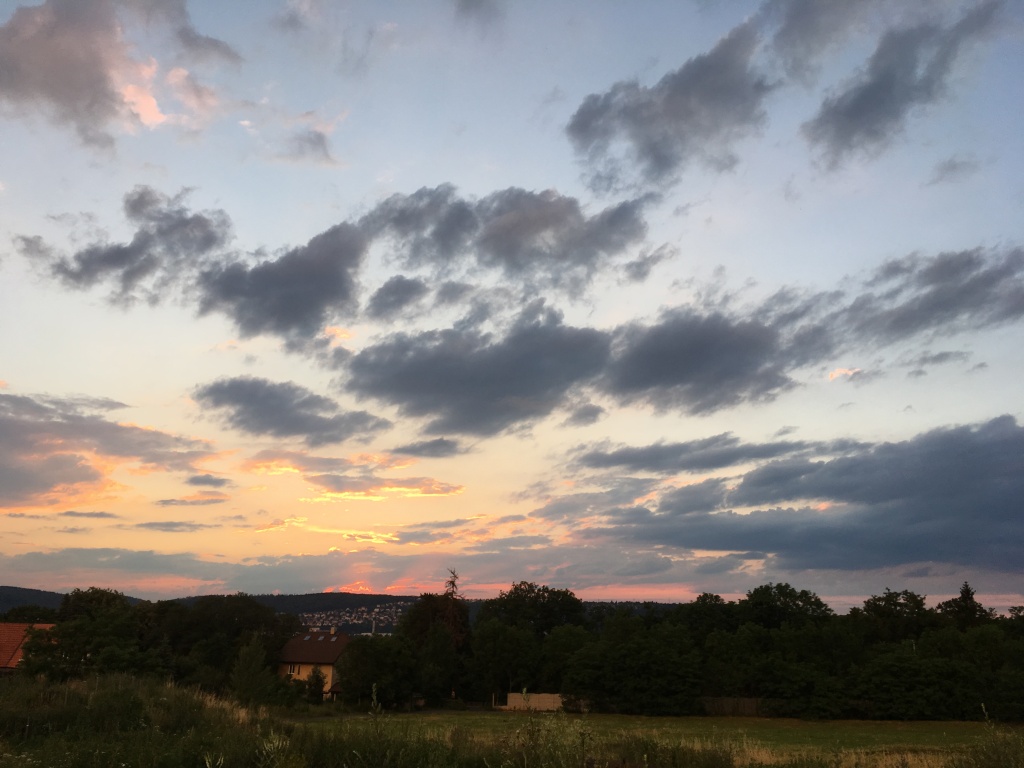 V neděli naměříme i přes 25 °C