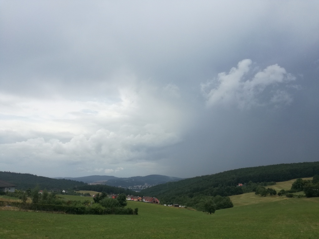 V sobotu bude chladno a ojediněle přeháňky