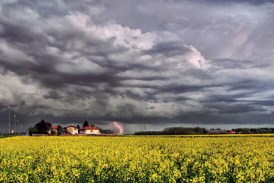 Úterý bude deštivé, hlavně na východě i s bouřkami