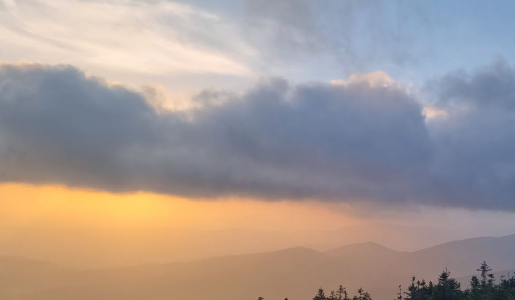 V neděli bude poměrně větrno, odpoledne naměříme až 15 °C.