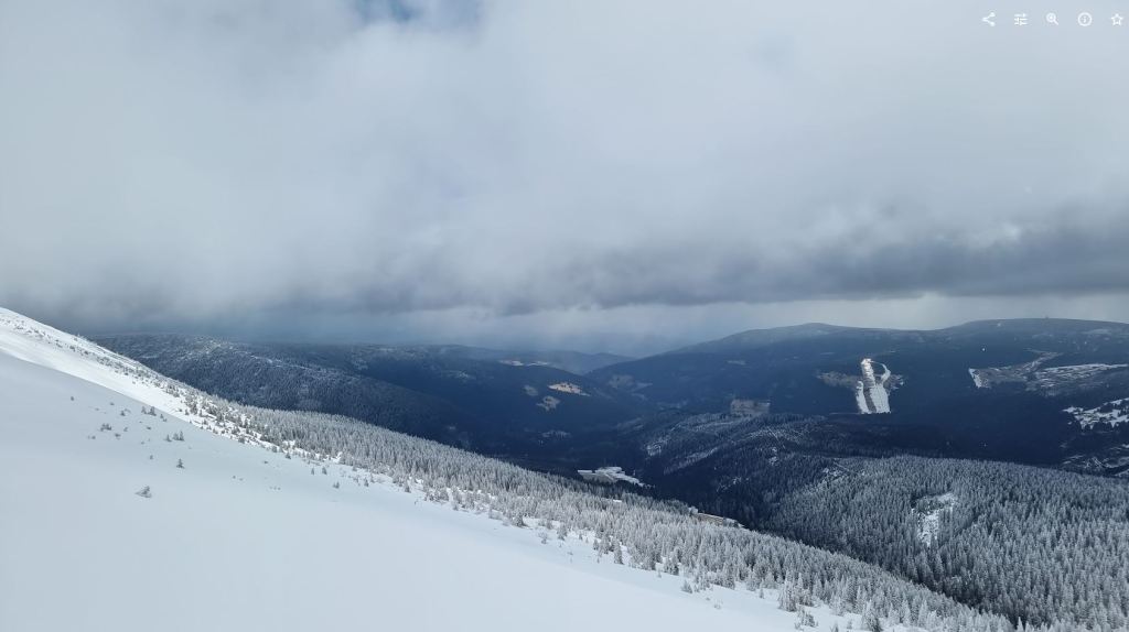 V pátek místy sněžení, hlavně na severu